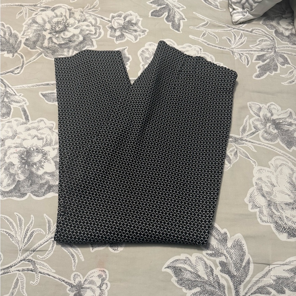 Woman’s Black Patterned Pants